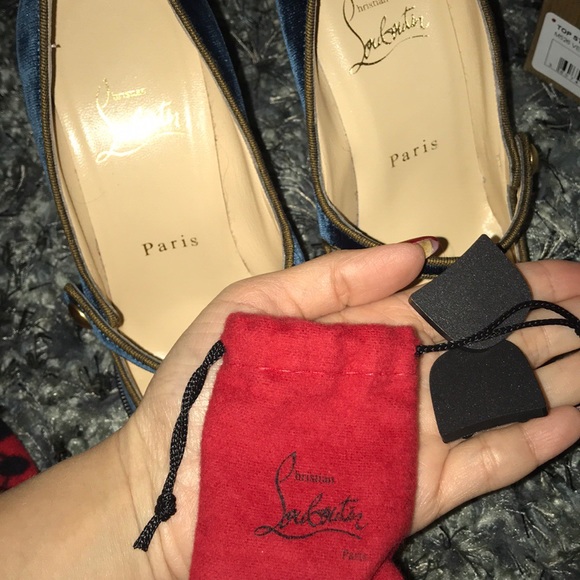 SOLD Louboutin top street velvet - Picture 6 of 7